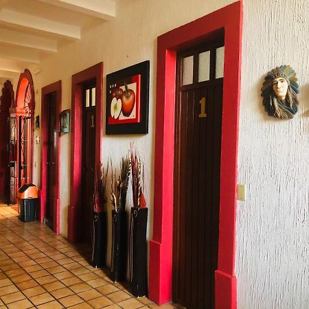 Hostal De Los Reyes Hotel Guadalajara Bagian luar foto