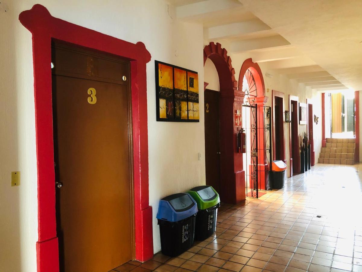 Hostal De Los Reyes Hotel Guadalajara Bagian luar foto